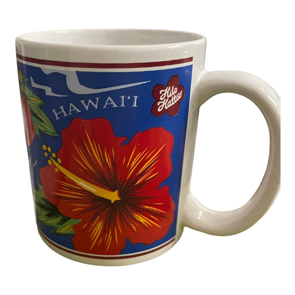 Vintage Hilo Hattie Hawai’i Coffee Mug 12 Oz. 1997 Red Hibiscus Maroon Stripe